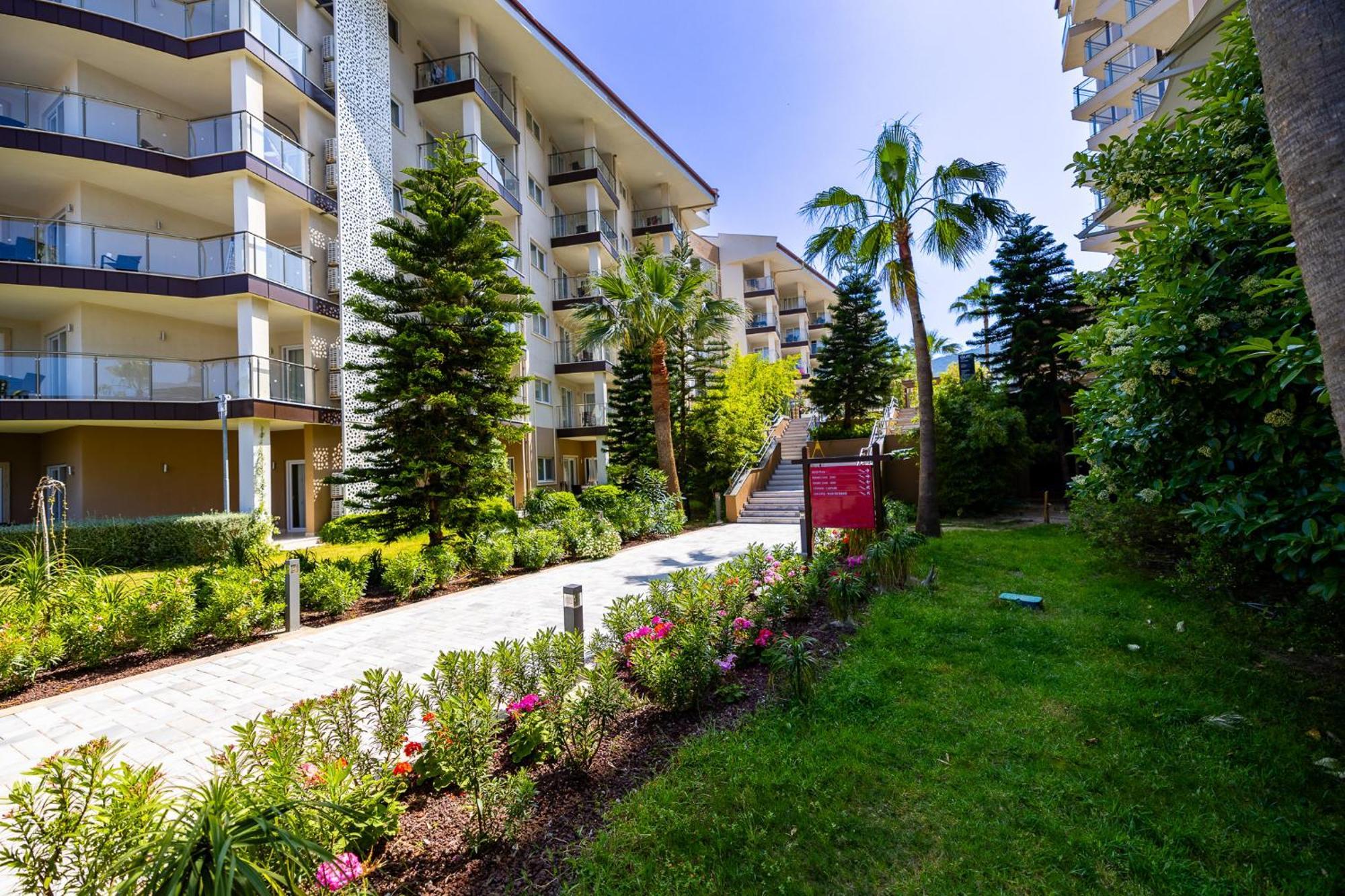 ラマダ リゾート クシャダス＆ゴルフ エクステリア 写真 Residential complex in Antalya
