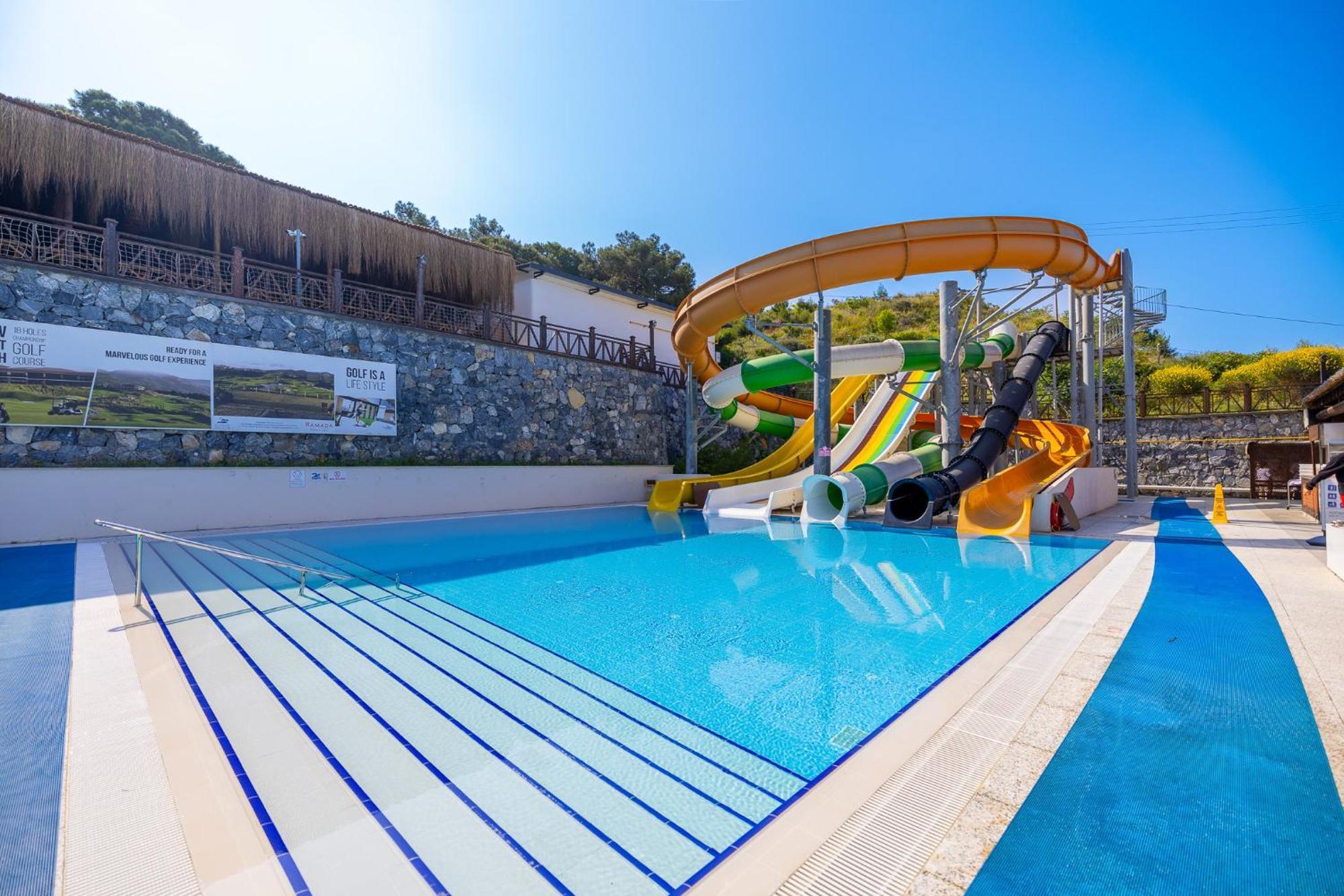 ラマダ リゾート クシャダス＆ゴルフ エクステリア 写真 Water park